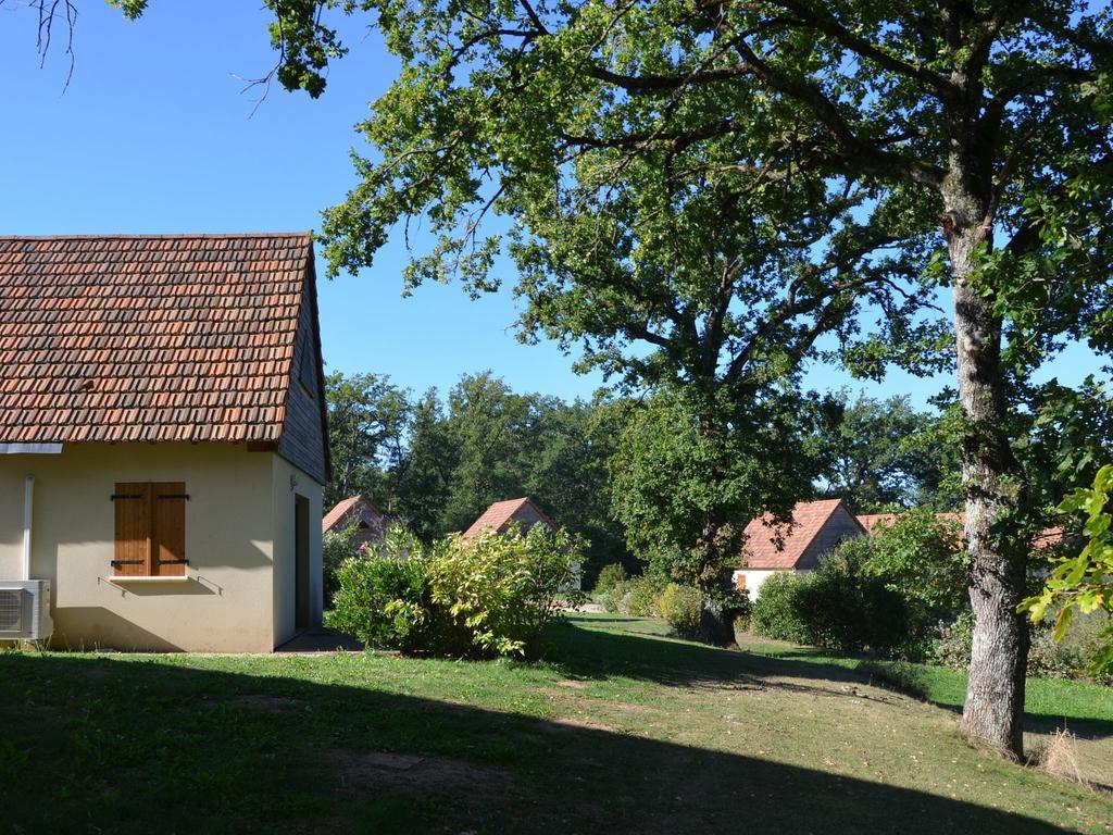 Hotel Le Lac Bleu Lacapelle-Marival Exteriér fotografie