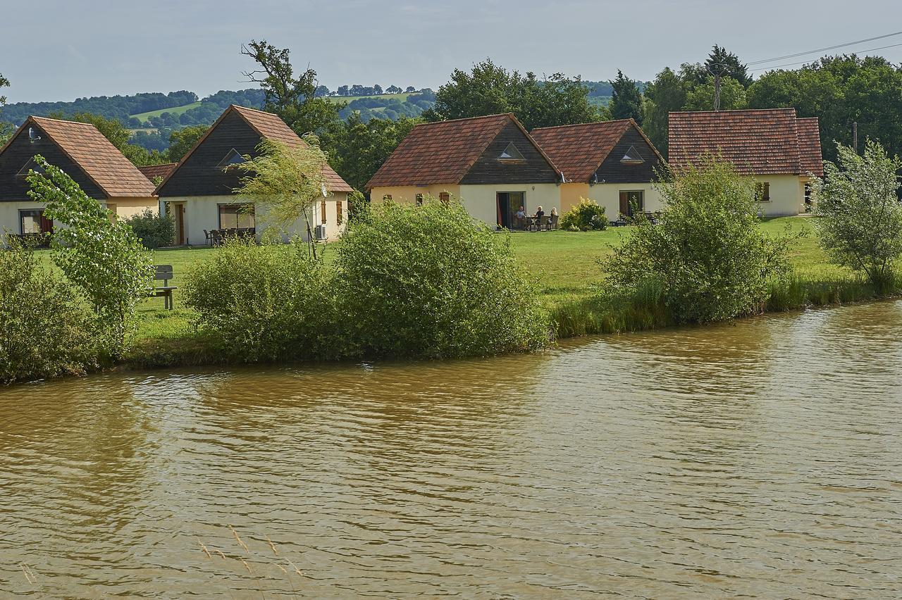 Hotel Le Lac Bleu Lacapelle-Marival Exteriér fotografie